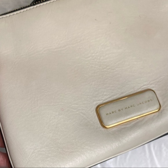 Marc by Marc jacobs light gray and black crossbody bag - Picture 9 of 13